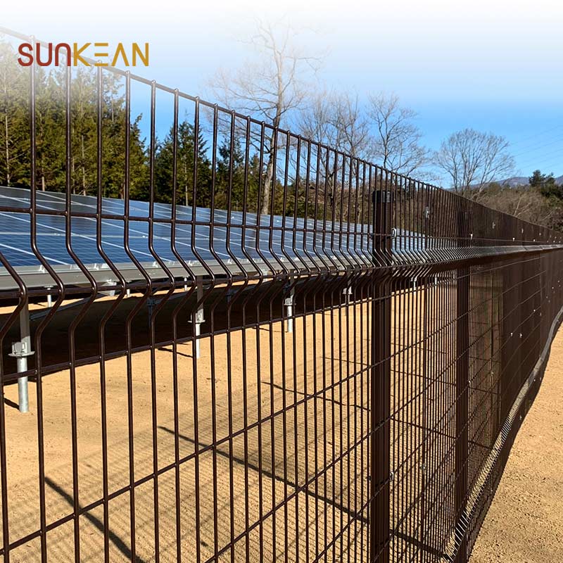 Powder coated wire mesh fencing panels for solar power station
