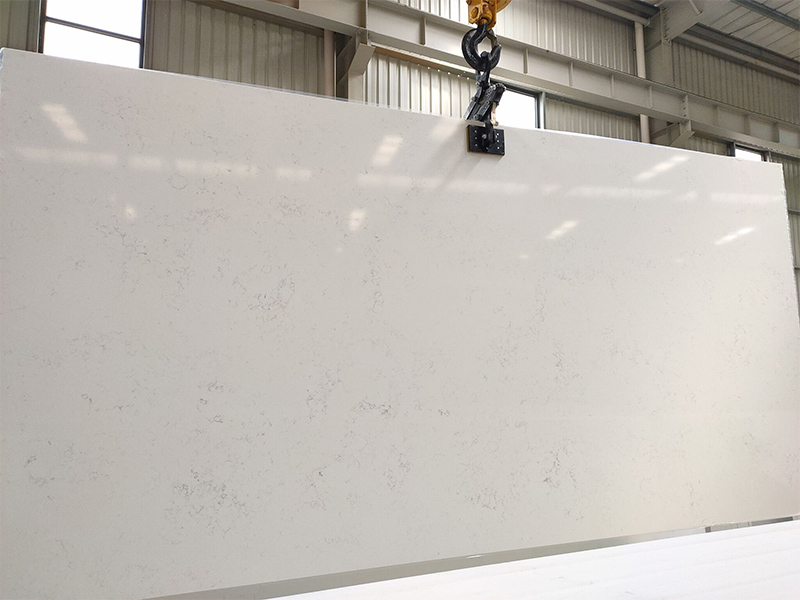 White Carrara Engineered Quartz Stone Slab Factory Price