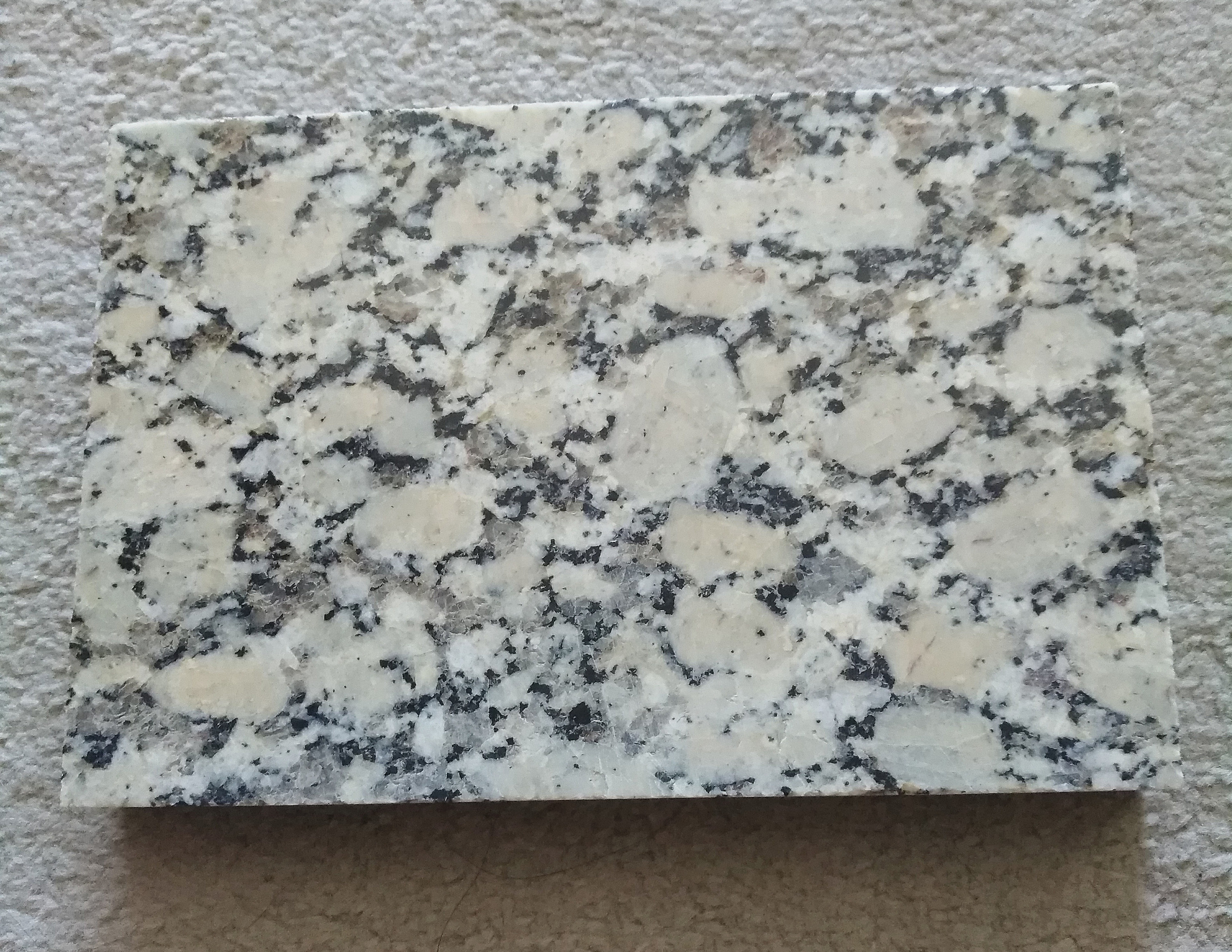Sandy yellow granite polished granite tile